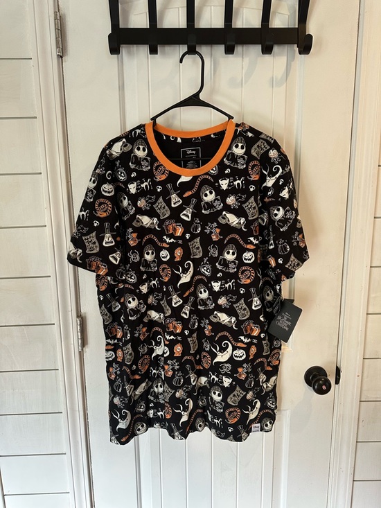 Loungefly Tops - Loungefly Black Tee with Orange Trim